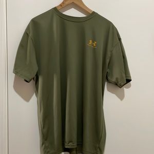 Under Armour hunt / workout t shirt